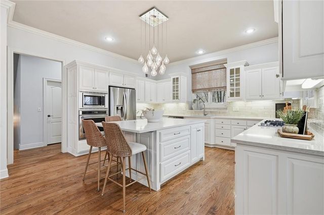 13916 Nicklaus Drive, Overland Park, KS 66223