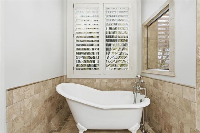 13916 Nicklaus Drive, Overland Park, KS 66223