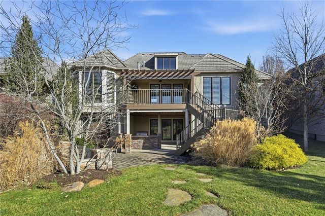 13916 Nicklaus Drive, Overland Park, KS 66223