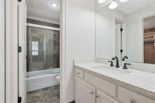 13916 Nicklaus Drive, Overland Park, KS 66223