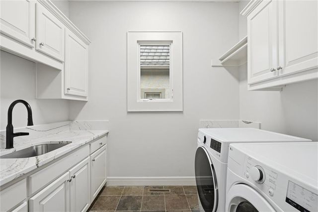 13916 Nicklaus Drive, Overland Park, KS 66223