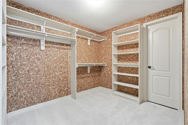 13916 Nicklaus Drive, Overland Park, KS 66223