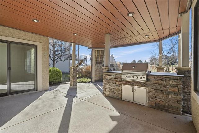 13916 Nicklaus Drive, Overland Park, KS 66223