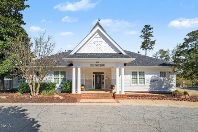 129 Torrey Pines Drive, Clayton, NC 27527