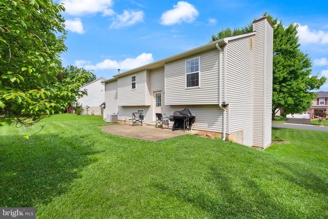 5793 ROCKCLIFF LN, Woodbridge, VA 22193