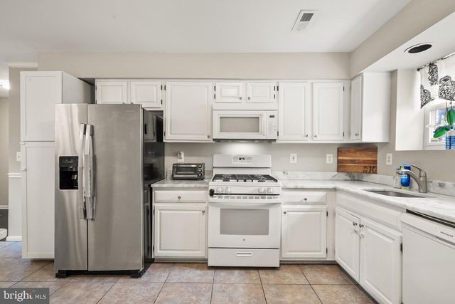 5793 ROCKCLIFF LN, Woodbridge, VA 22193