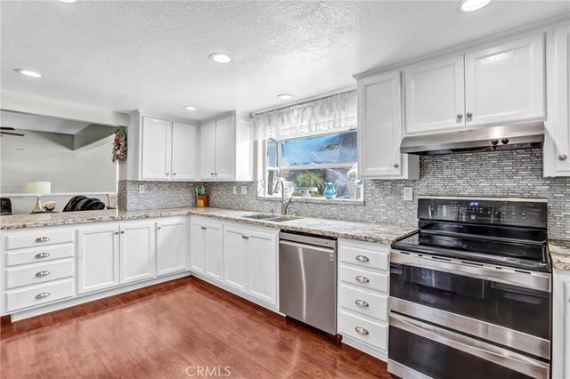 30050 Skippers Way, Canyon Lake, CA 92587