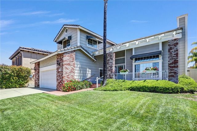 30050 Skippers Way, Canyon Lake, CA 92587
