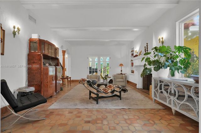 2050 Alton Road, Miami Beach, FL 33140