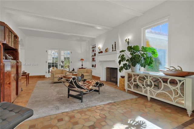 2050 Alton Road, Miami Beach, FL 33140