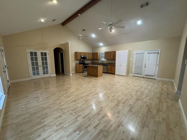 300 Veterans, Leesville, LA 71446