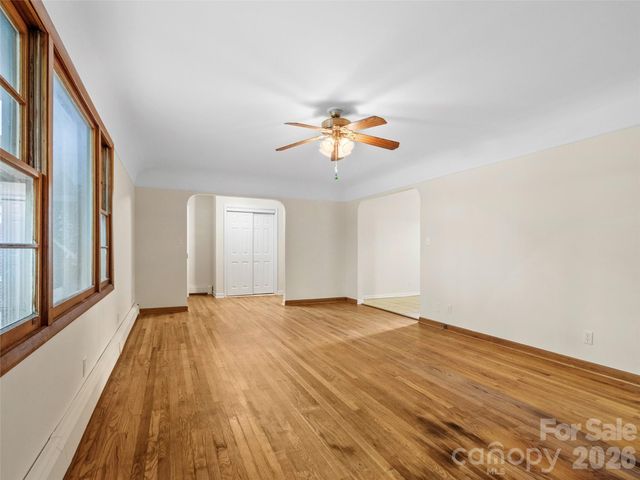 309 Presnell Street, Burnsville, NC 28714