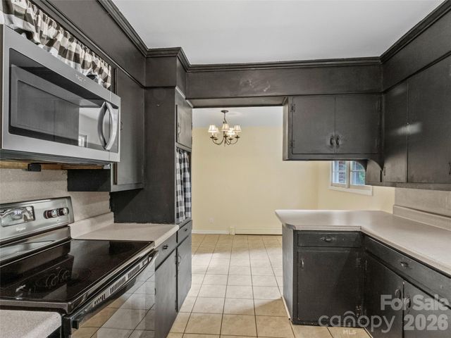 309 Presnell Street, Burnsville, NC 28714