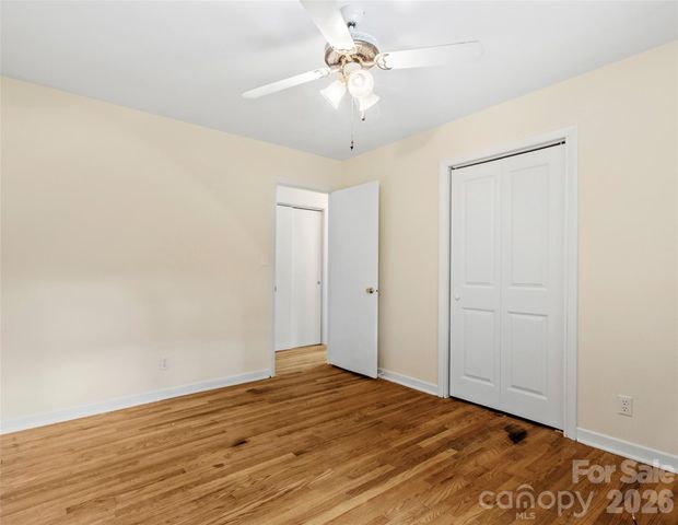 309 Presnell Street, Burnsville, NC 28714