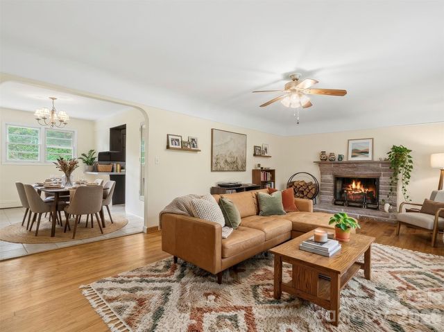 309 Presnell Street, Burnsville, NC 28714