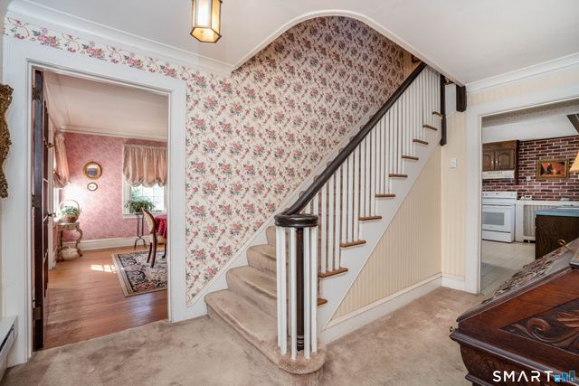 3 Linwold Drive, West Hartford, CT 06107