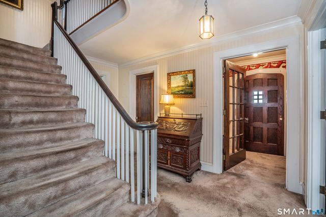 3 Linwold Drive, West Hartford, CT 06107