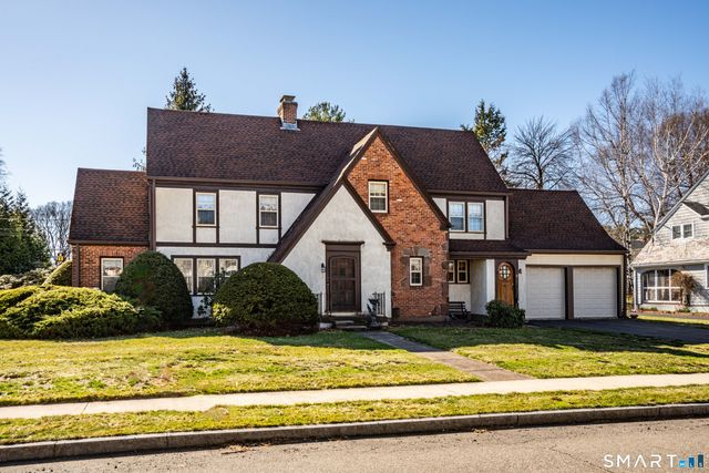 3 Linwold Drive, West Hartford, CT 06107