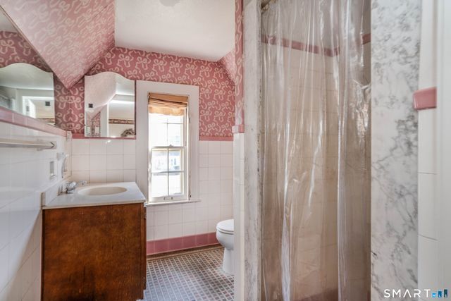 3 Linwold Drive, West Hartford, CT 06107