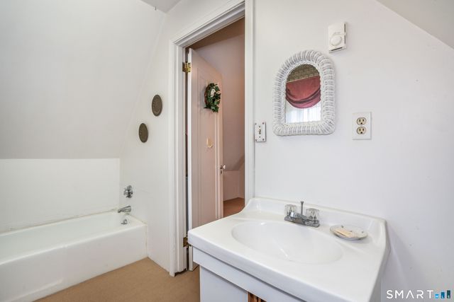 3 Linwold Drive, West Hartford, CT 06107