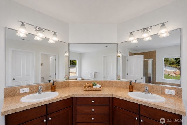 4026 S 380th Place, Auburn, WA 98001