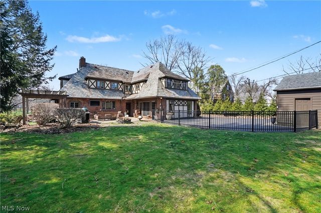 131 N Wheaton Road, Akron, OH 44313