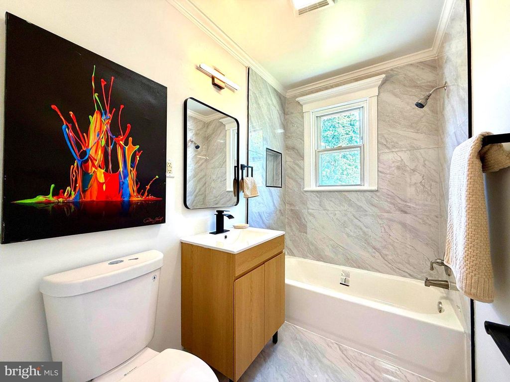 Image 13 of property listing at 4805 TAMWORTH CT, Temple Hills, MD 20748