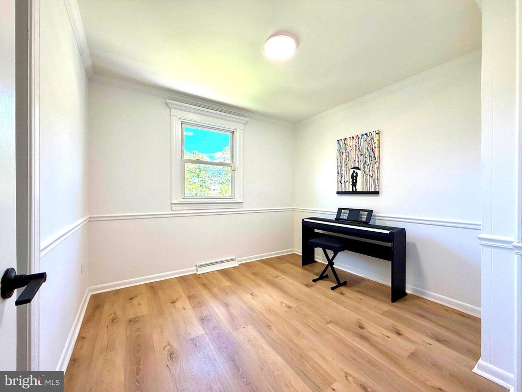 Image 20 of property listing at 4805 TAMWORTH CT, Temple Hills, MD 20748