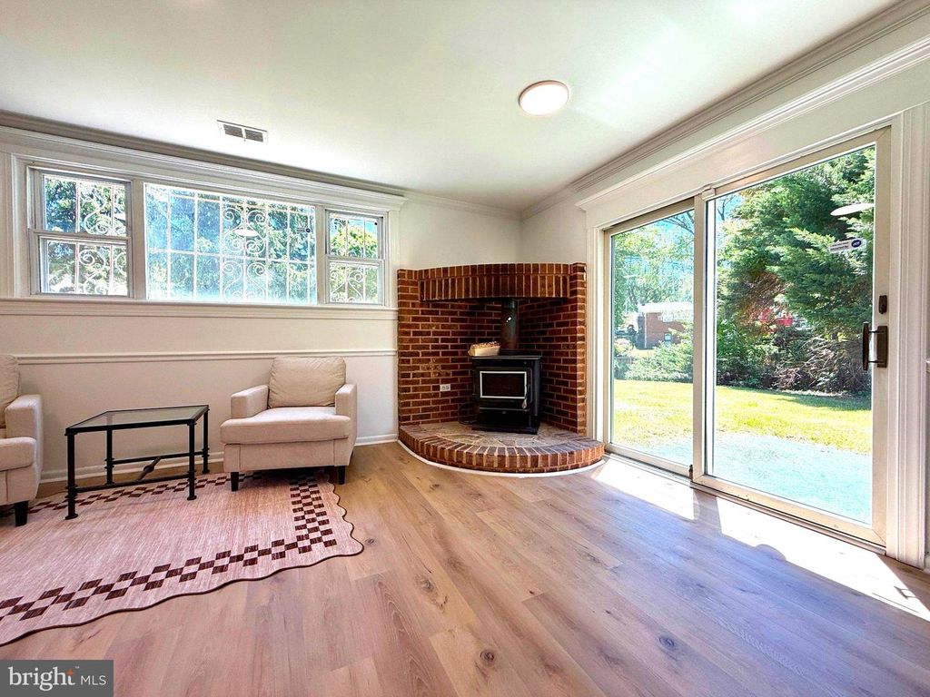 Image 24 of property listing at 4805 TAMWORTH CT, Temple Hills, MD 20748