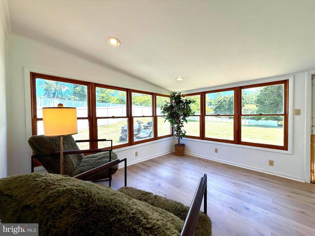 Image 31 of property listing at 4805 TAMWORTH CT, Temple Hills, MD 20748