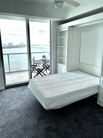 300 S Biscayne Blvd T-2012, Miami, FL 33131