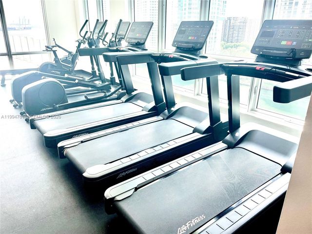 300 S Biscayne Blvd T-2012, Miami, FL 33131