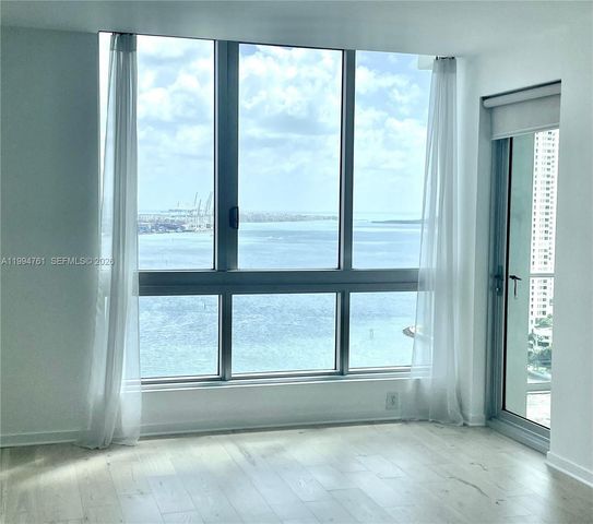 300 S Biscayne Blvd T-2012, Miami, FL 33131