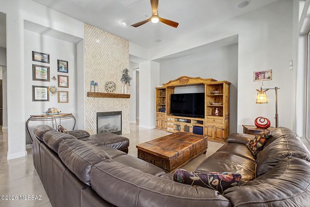 1156 W Casentino Pass, Oro Valley, AZ 85755