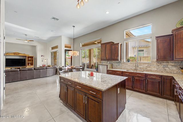 1156 W Casentino Pass, Oro Valley, AZ 85755