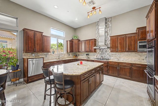 1156 W Casentino Pass, Oro Valley, AZ 85755