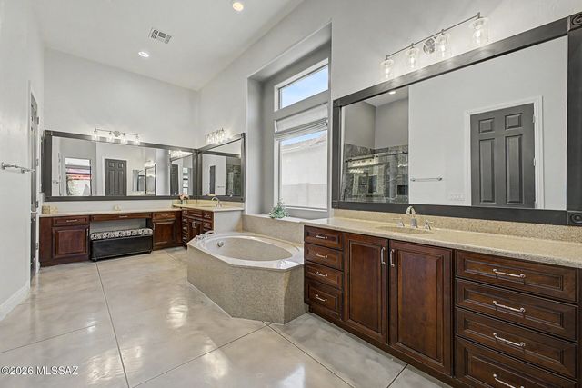 1156 W Casentino Pass, Oro Valley, AZ 85755