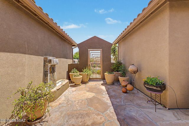1156 W Casentino Pass, Oro Valley, AZ 85755