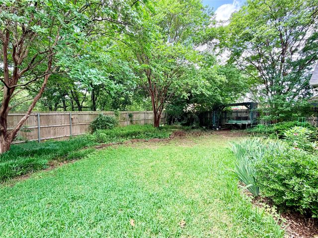2121 Preston Place, Denton, TX 76209