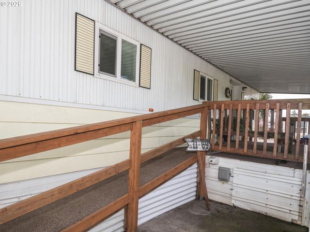 21016 Se STARK St 71, Gresham, OR 97030