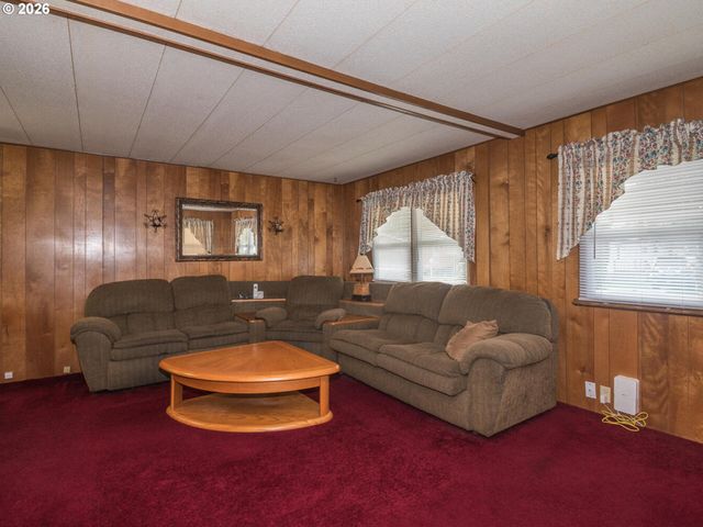 21016 Se STARK St 71, Gresham, OR 97030