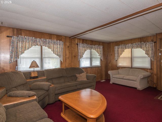 21016 Se STARK St 71, Gresham, OR 97030