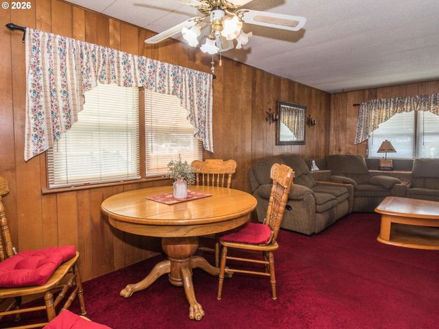 21016 Se STARK St 71, Gresham, OR 97030