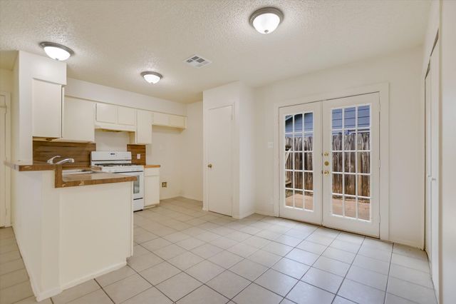 1804 Nicole CIR, Round Rock, TX 78664