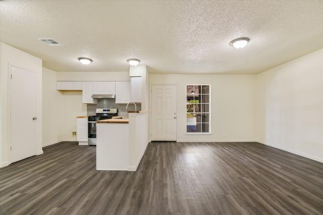 1804 Nicole CIR, Round Rock, TX 78664