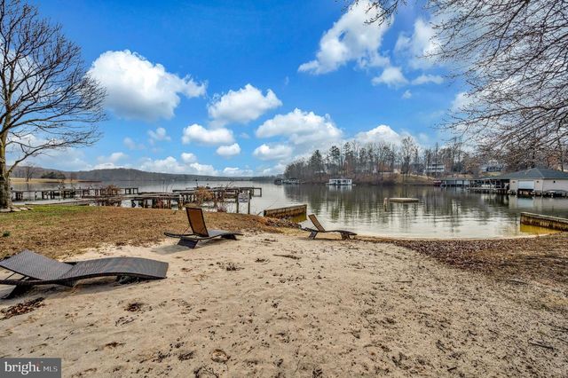 6112 EDS RD, Mineral, VA 23117