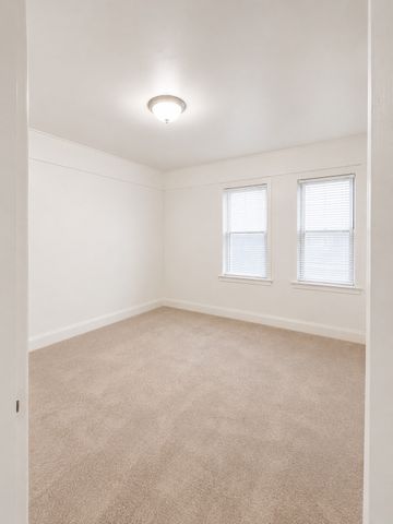 10 Yeamans 24, Revere, MA 02151