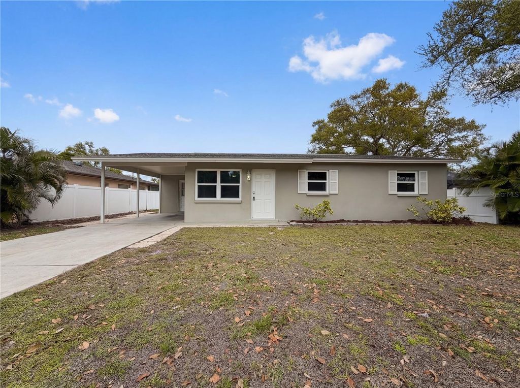 Image 1 of property listing at 737 GULF COAST BOULEVARD, Venice, FL 34285