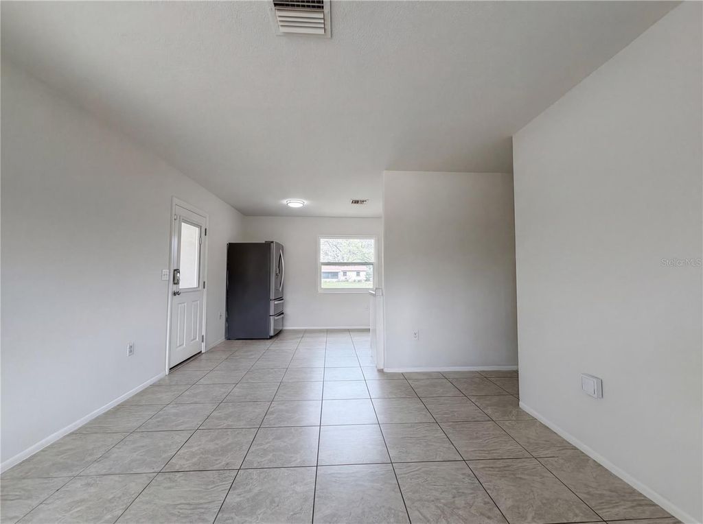Image 11 of property listing at 737 GULF COAST BOULEVARD, Venice, FL 34285