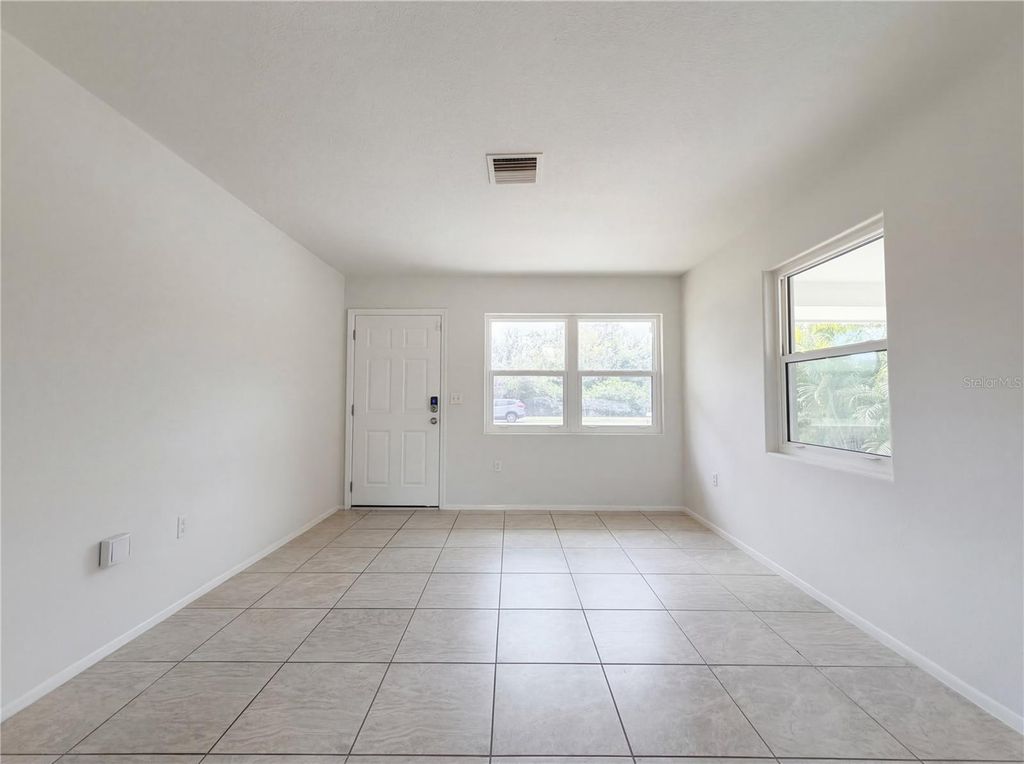 Image 3 of property listing at 737 GULF COAST BOULEVARD, Venice, FL 34285